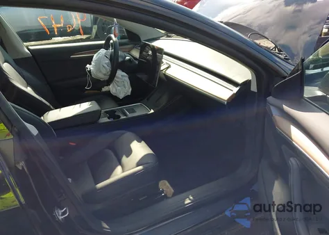 2023 Tesla Model 3 Rear-Wheel Drive z USA, uszkodzony, nr VIN 5YJ3E1EA8PF687861